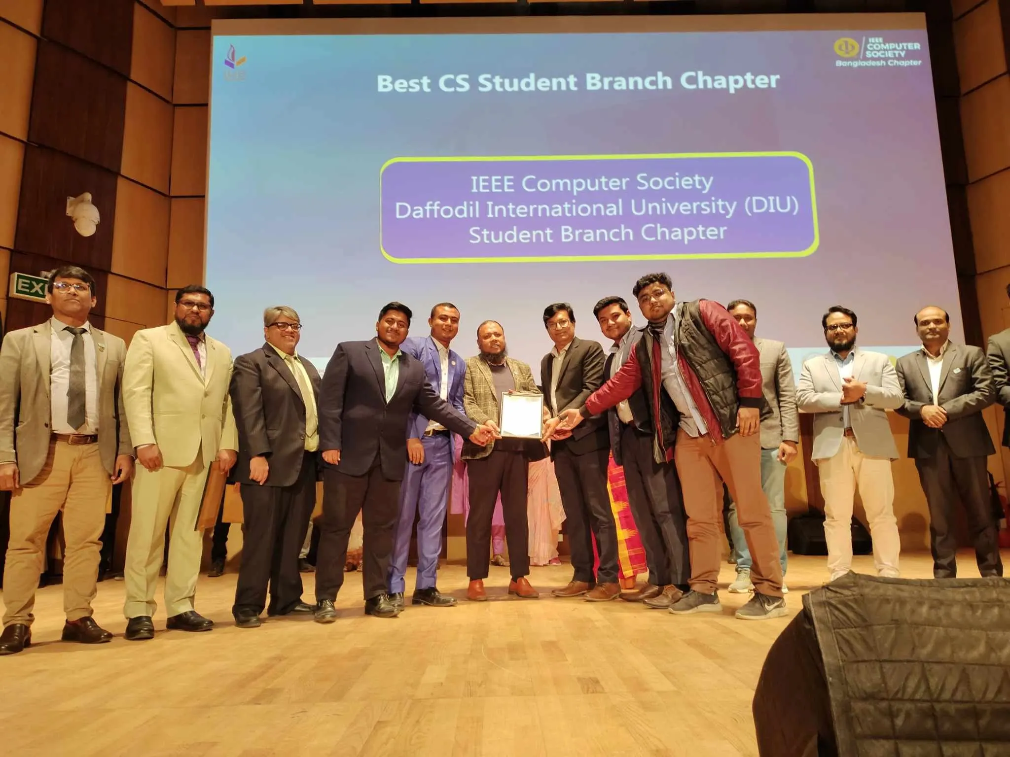 IEEE IU SB receiving the Best Computer Society Chapter Award